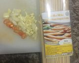 Foto langkah ke 1 dari resep Spagetti saus Kailan Tuna.