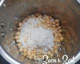 A picture of step 2 of Roasted Gram/Chana Dosas.