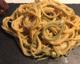 Foto del paso 3 de la receta: Espaguetis con salsa de yogur y ajo