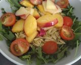 Une image de l'étape 4 de Salade Orzo nectarine.
