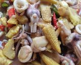 Foto langkah ke 4 dari resep Tumis Cumi Pedas.