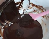 Foto langkah ke 3 dari resep Mini Dark Choco Chiffon Cake.