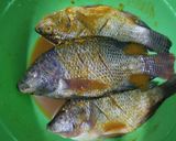 Foto langkah ke 2 dari resep Nila Goreng Sambal Manis.