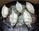 Foto del paso 7 de la receta: Empanadas de pollo al verdeo "Las preferidas de mi hijo ♥️"