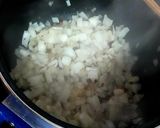 Foto del paso 2 de la receta: Muslitos de pollo al curry con cous-cous