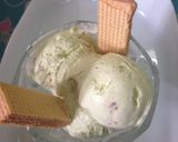 A picture of step 1 of Pistta crunch ice cream.