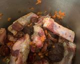 Foto del paso 2 de la receta: Lentejas con costillas, chorizo y morcilla