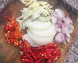 Foto langkah ke 2 dari resep Tumis Brokoli Bakso 🥦.