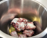 Foto del paso 3 de la receta: Rabo de toro en olla express