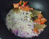 A picture of step 2 of Hariyali Aloo Chutney Pulao.