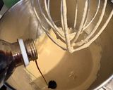 Foto del paso 6 de la receta: Arrollado de dulce de leche, bañado con ganache de chocolate