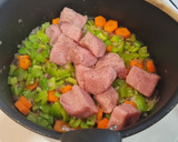 Foto del paso 3 de la receta: Ternera blanca guisada con calabacín