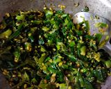 कांदापात (kanda pat recipe in marathi) रेसिपी स्टेप 2 फोटो 