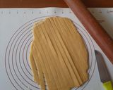 Foto del passaggio 12 della ricetta Crostata a strati con confettura di pesche