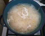 Foto del paso 2 de la receta: Spaghetti rojo con elote