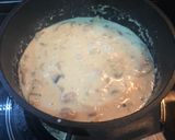 Foto langkah ke 6 dari resep Creamy Mushroom Sauce.