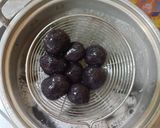 Foto langkah ke 4 dari resep Klepon Ketan Hitam.