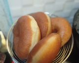 Foto langkah ke 6 dari resep Donat Maizena.