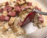 火鸡·欧洲肉肠 饭（利用冰箱里的零星 食材）的食譜步驟12照片