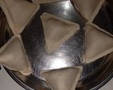 A picture of step 4 of Samosa.