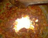 A picture of step 5 of Besan ke gatte ki sabji.