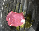 Foto del paso 1 de la receta: Solomillo de ternera en salsa de setas y puré de patata