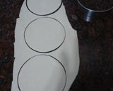 Foto del paso 3 de la receta: Tapas para empanadas caseras