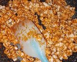 صورة لخطوة 3 من وصفة 🍿 ذرة بالكراميل (الفشار بالسكر)