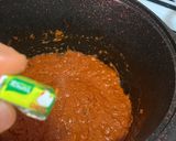 A picture of step 5 of Creamy tomato pasta / meatballs.