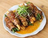 Foto langkah ke 8 dari resep Beef Enoki & Vegetables Roll Devina Hermawan.