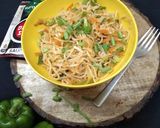 A picture of step 3 of Veg.schezwan noodles.