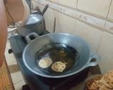 Foto langkah ke 4 dari resep Kembang Goyang Kampung.