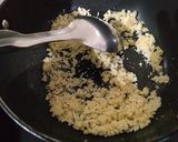 A picture of step 5 of Hydrabadi masala dosa.