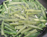 Foto del paso 2 de la receta: Ensalada de judías verdes con anchoas y vinagreta de granada