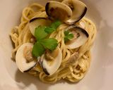 Foto del passaggio 6 della ricetta Spaghetti alle vongole