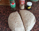 Foto del paso 3 de la receta: Pan de harina integral de trigo con cominos y sésamo
