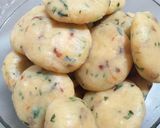 Foto langkah ke 4 dari resep Perkedel kentang isi bakso.