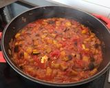 Foto del paso 2 de la receta: Emperador con samfaina 🐟🧅🍆🌶