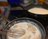 Foto del paso 1 de la receta: Bechamel para hacer masa de croquetas
