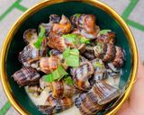 Hình bước làm 3 của món Ốc Len xào dừa