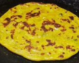 A picture of step 3 of ઘઊ અને રવાના ચિલલા રોલ 😋😋મોર્નિંગ હેલ્થી બ્રેકફાસ્ટ 😋😋.