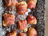 Juhtúróval töltött gomba baconbe tekerve