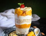 A picture of step 6 of Mango banana overnight oats.