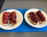 Foto del paso 4 de la receta: Tosta de cecina y queso de cabra