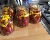 Une image de l'étape 6 de Tomates aux piments jaunes, thym, laurier et cardamome.