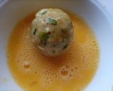 A picture of step 4 of Bread cheese balls.