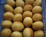 Foto langkah ke 3 dari resep Donat Gula (no kentang, no telor).