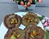A picture of step 5 of Apple pancakes.