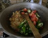 Foto langkah ke 7 dari resep Oseng Kikil Cabe Ijo.