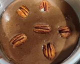 A picture of step 5 of Baked oats with pecans topping.